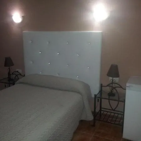 Montes Hotel 2*